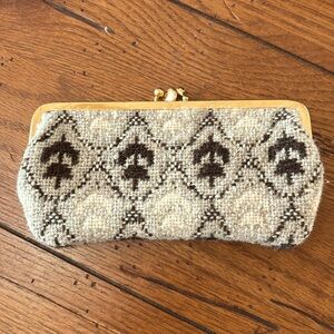 Melin Wlan Brynkir Woolen Mill Made in Wales Vintage Tulip Pattern Coin Purse